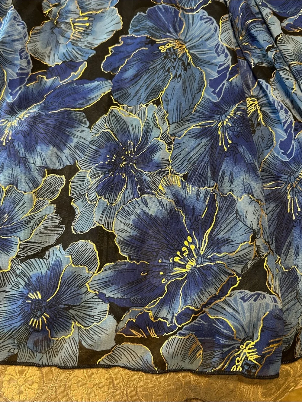 Beautiful blue Floral Flowy  Sleeveless Maxi Dress with Belt size 6